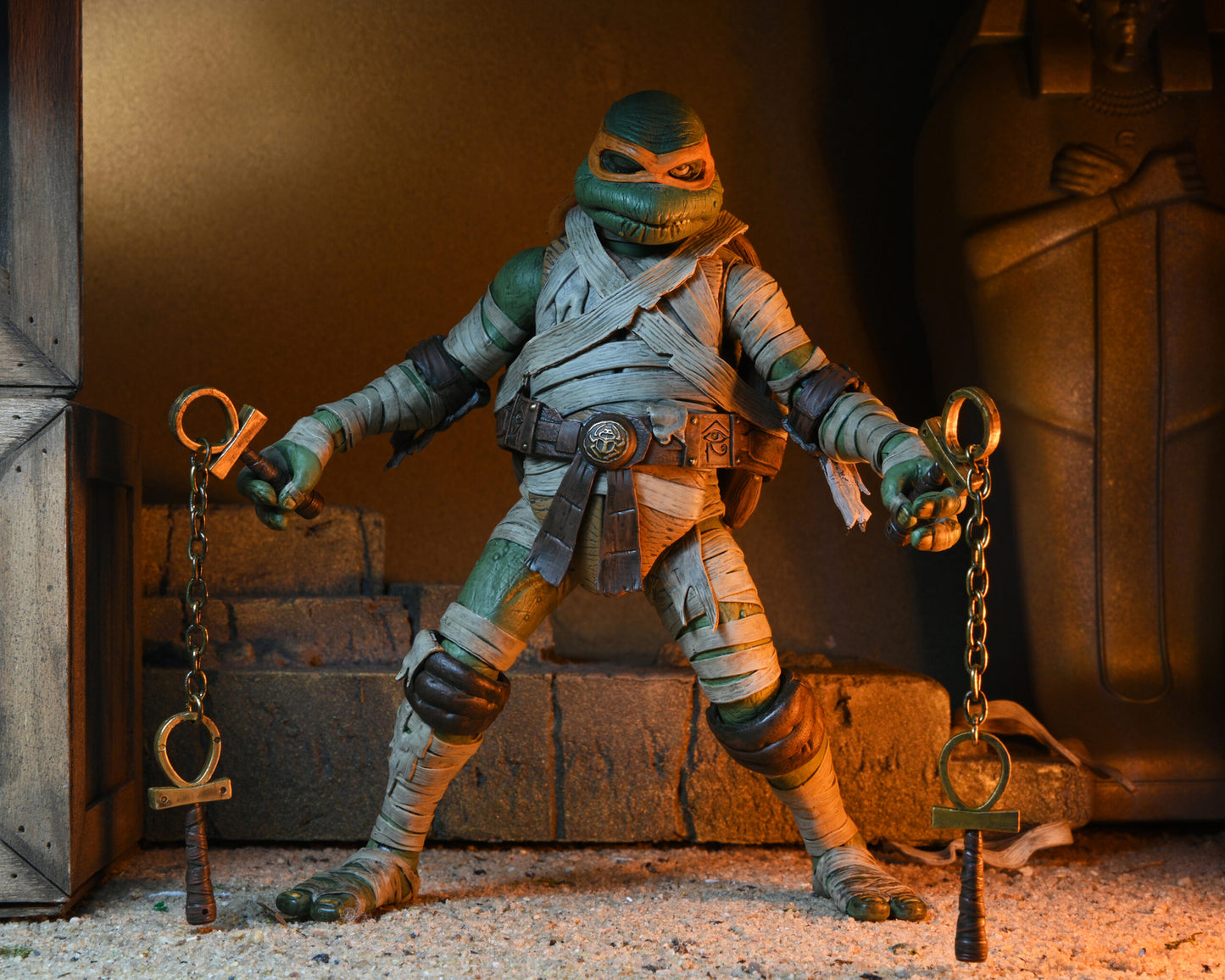 Universal Monsters/Teenage Mutant Ninja Turtles 7” Scale Action Figure – Michelangelo as The Mummy